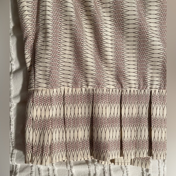 Cap sleeve blouse with button up the back - Picture 6 of 6